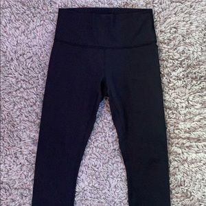 SIZE 8 LULULEMON WUNDER UNDERS